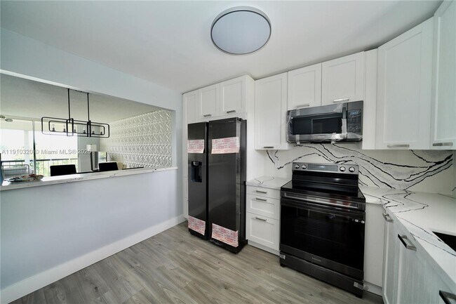 Photo - 2541 Aragon Blvd Unidad 305