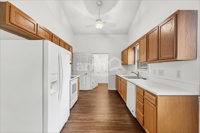 Photo - 213 Fiddlers Knoll Ct