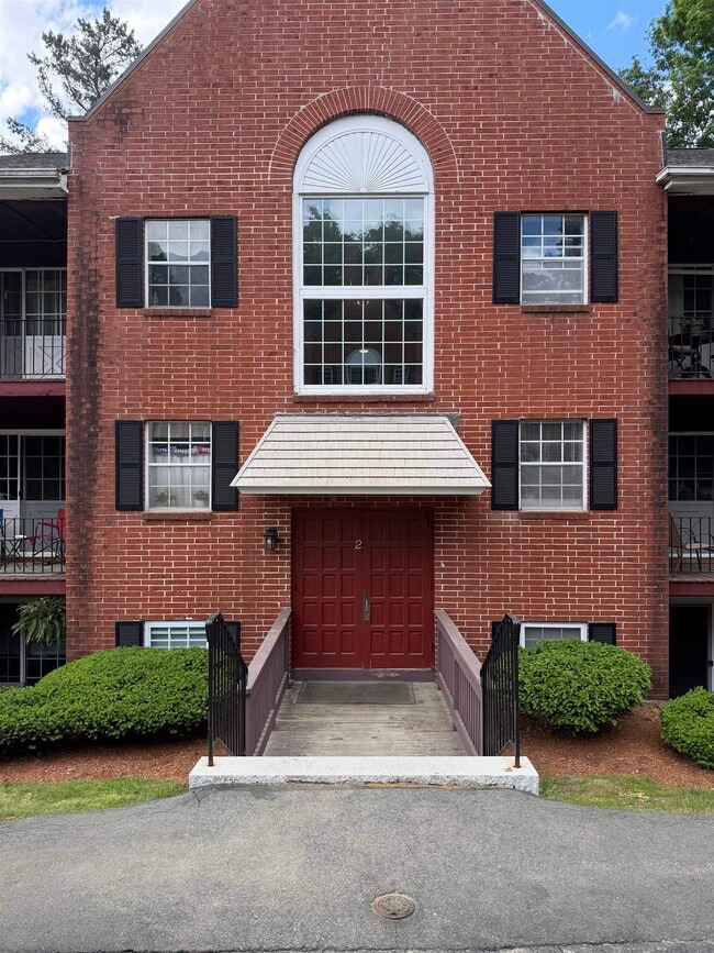 Building Photo - 2 Louisburg Square Unit 3