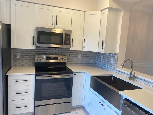 Photo - 6241 Pointe Regal Cir Unidad 402