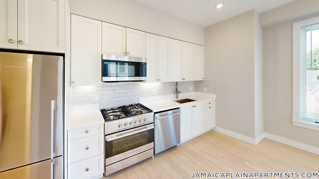 197 Green St Unit 207