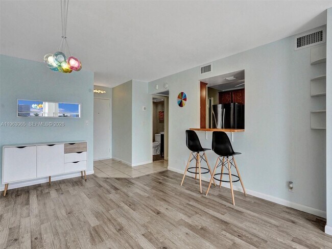 Photo - 2001 Atlantic Shores Blvd Unit 419