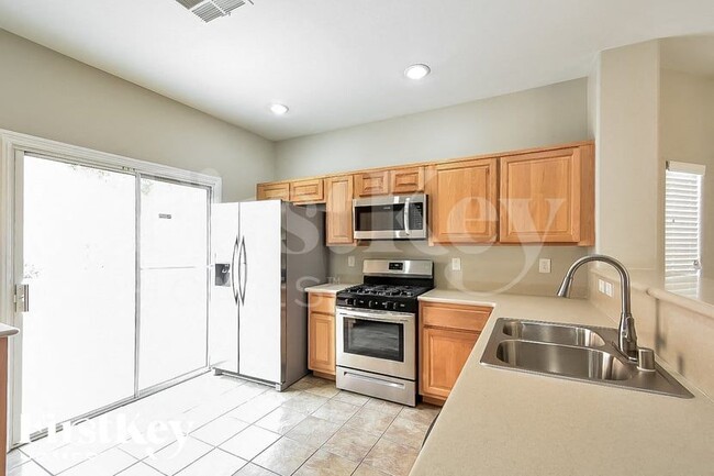 Photo - 9317 Gracious Lady St