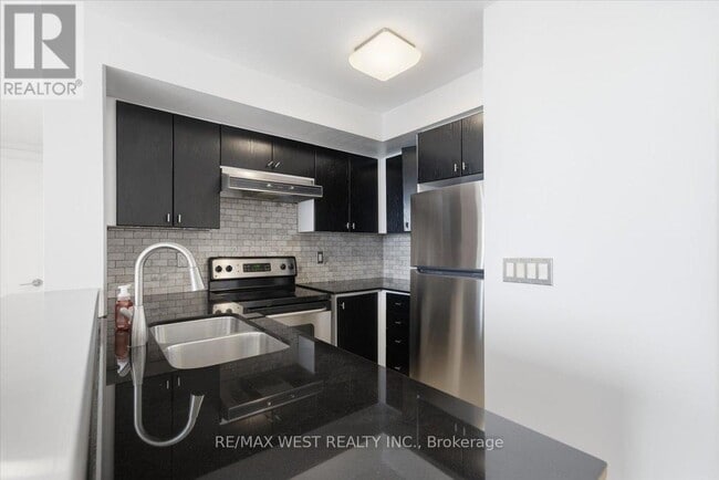 Photo - 185 Legion Rd N Unité 1716