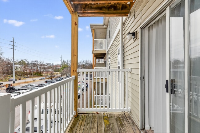 Photo - Argyle Avenue Apartments