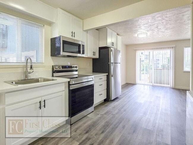 Photo - 12345 SW Hall Blvd Unidad 05