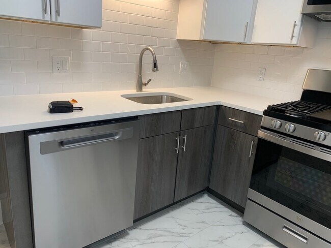 Photo - 72 Longwood Ave