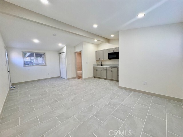 Photo - 4585 Hawthorne St