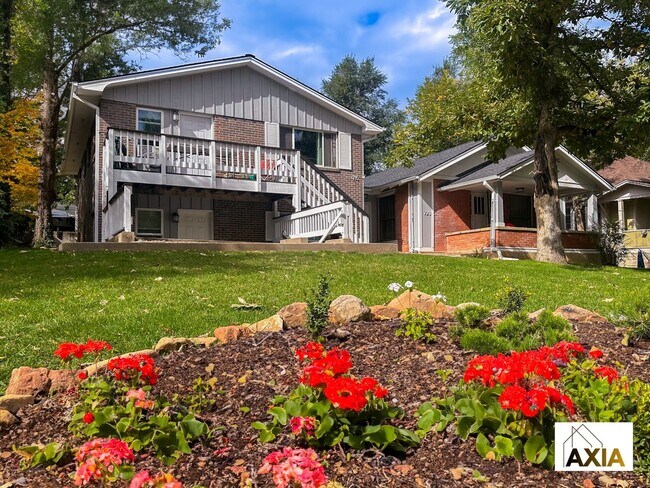 Building Photo - 715-723 19th Unit 715