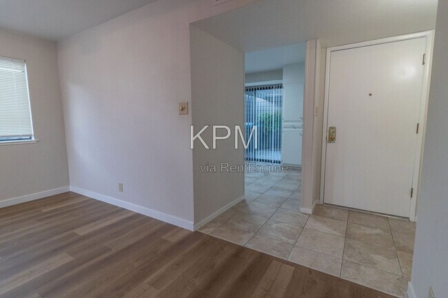 6829 Mill Springs Ct
