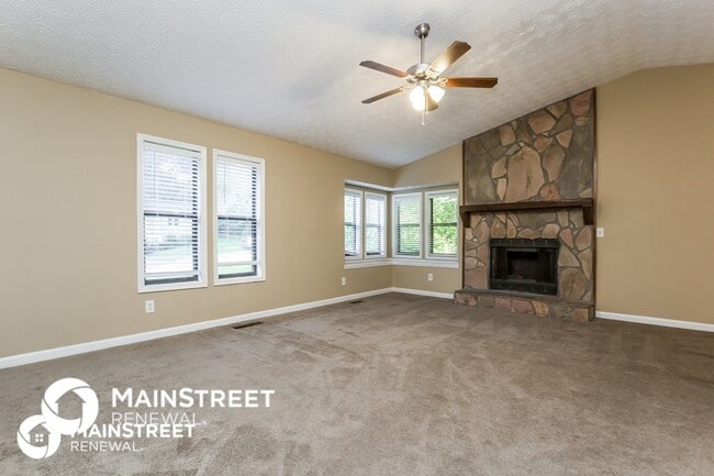 Photo - 2490 Deerfield Dr