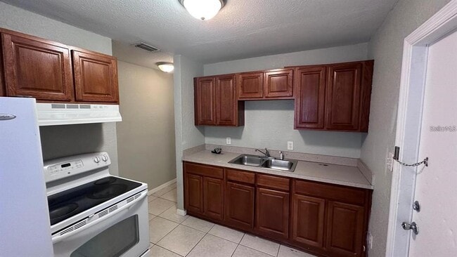 Photo - 104 Doctor M.L.K. Jr Ave