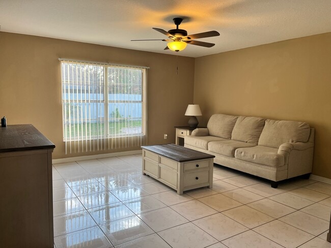 Photo - 111 Rosewood Ct