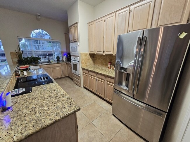 Photo - 6615 High Knoll Dr