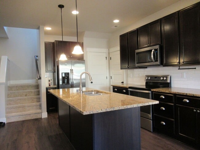 Photo - 19019 Village Pkwy E