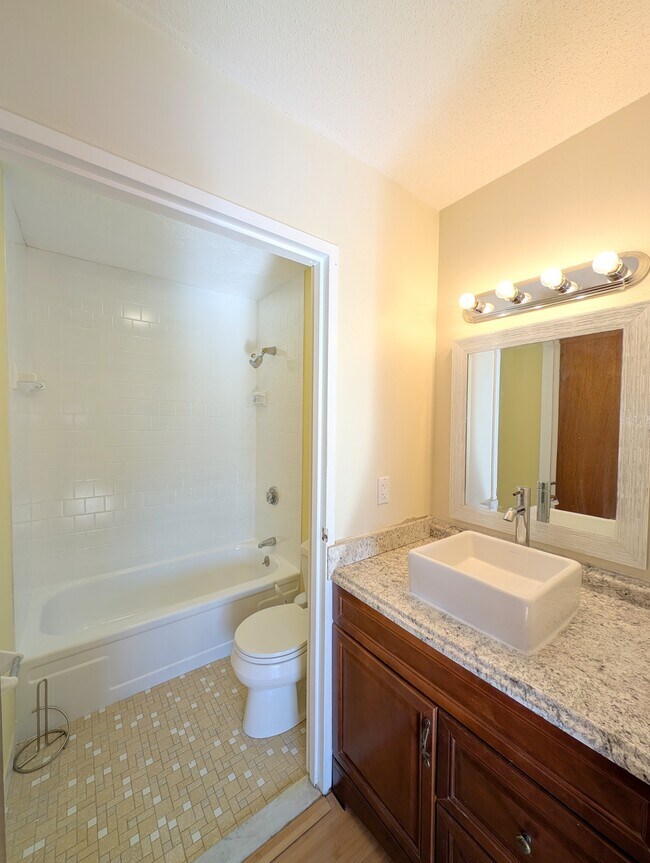 Photo - 474 Broadway Unit 37