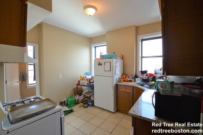 Photo - 17 Highgate St Unit 8