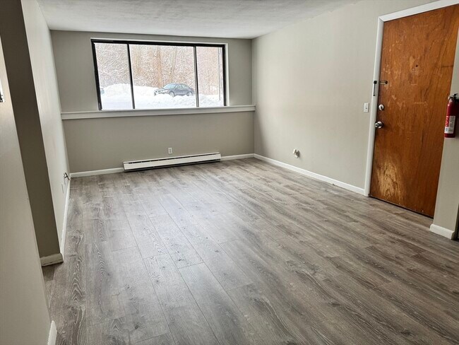 Photo - 320 Elm St Unit 3