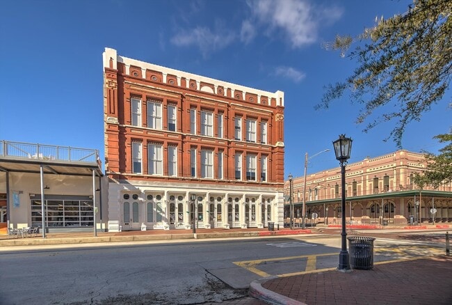 Photo - 2206 The Strand Unit 203