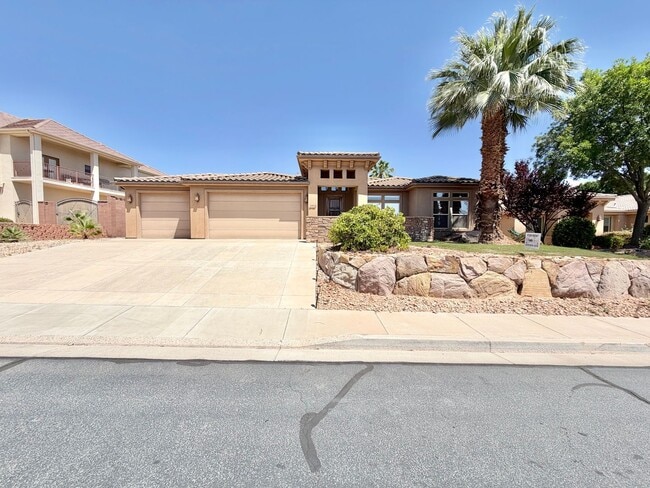 Photo - 4 bed, 2 bath home in the quiet and desirable Castle Rock subdivision.  **PET FRIENDLY**