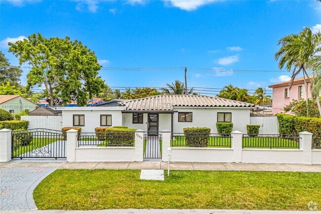 Building Photo - 7395 SW 39th St Rental