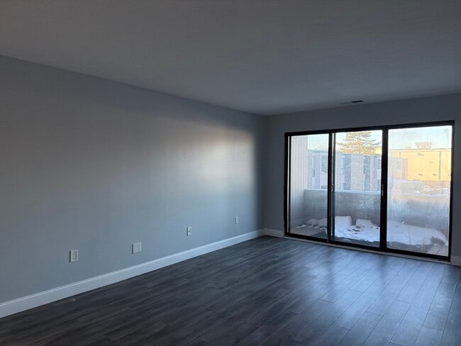 Photo - 22 Shrewsbury Green Dr Unit K