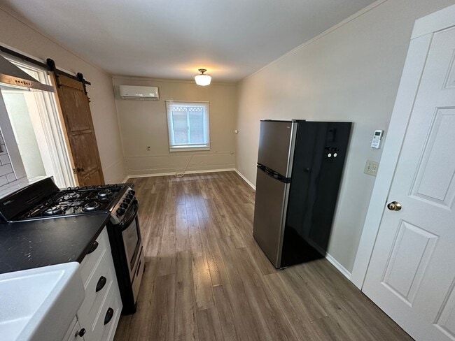 Photo - 204 S Grand St Unit Almond (234) East