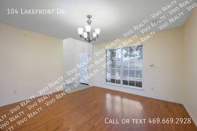 Photo - 104 Lakefront Dr