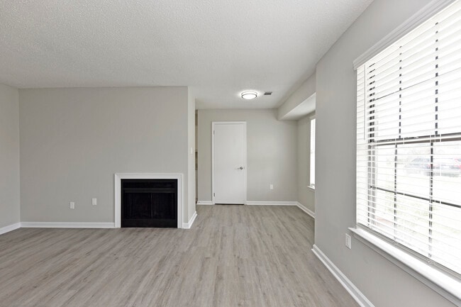 Photo - Hedgerow Apartments