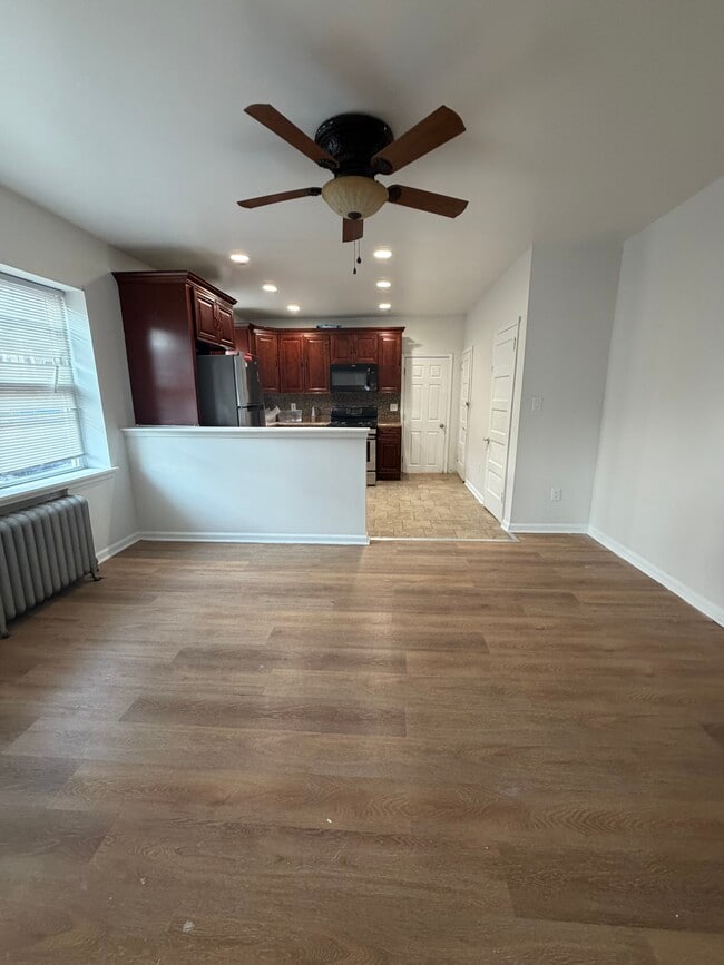 Photo - 313 E Eleanor St