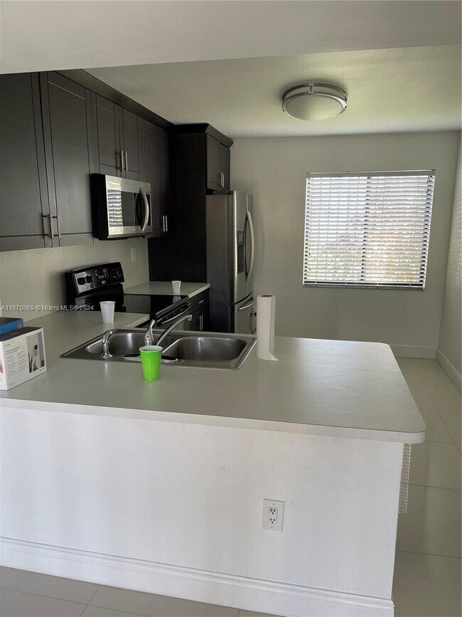 1491 SW 124th Ct Townhome Townhome Rental in Miami FL