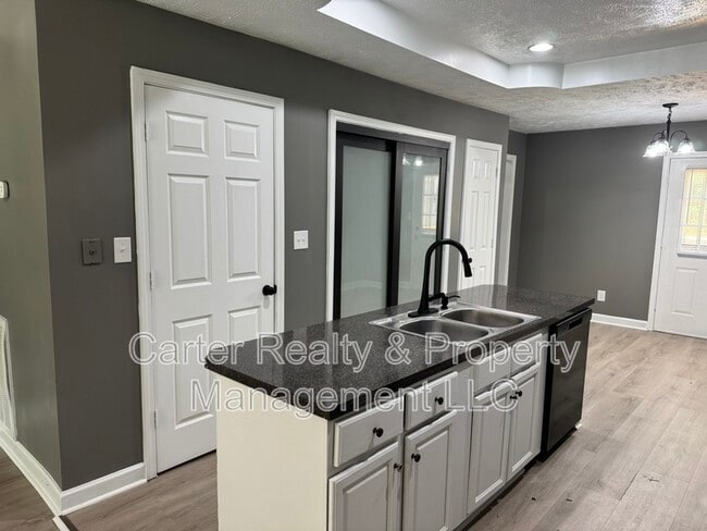 Photo - 1812 Glade St