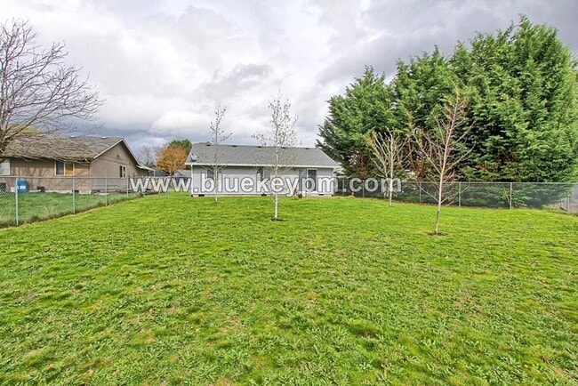 Photo - 3 Bed, 2 Bath Home Near Walmart on 4th Plain and NE 143rd Avenue