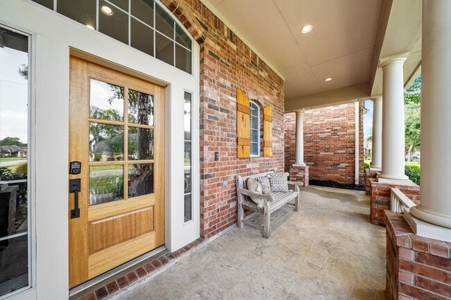Photo - 4703 Oxbow Cir W