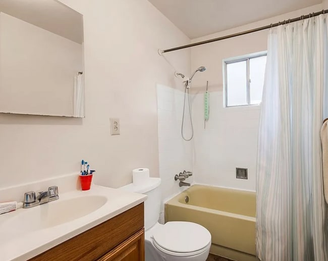 Photo - 1317 Locust St Unit C