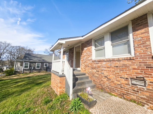 Photo - 108 Hilton St