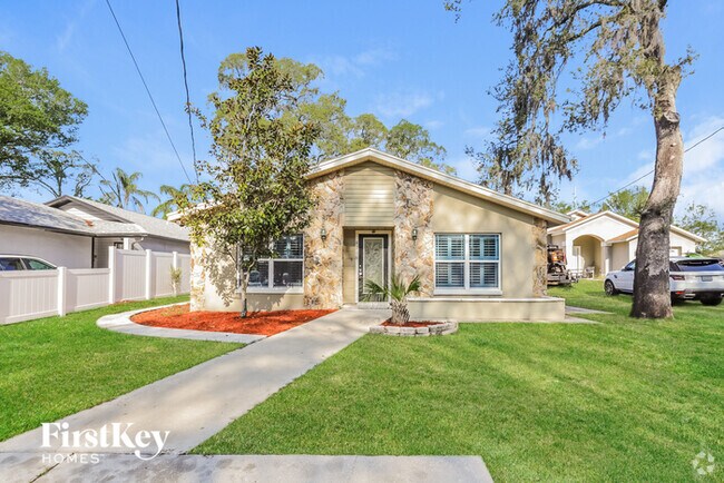 Building Photo - 8908 N Hamner Ave Rental
