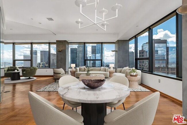 Building Photo - 1100 Wilshire Blvd Unit 2911