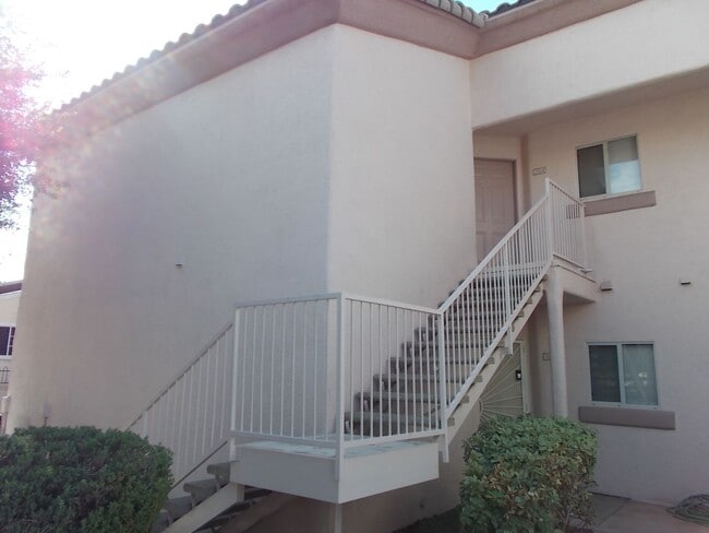 Photo - Charming 2 Bed / 2 Bath Condo with Firepla...