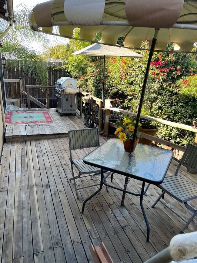 Photo - 487 Lado De Loma Dr Unidad 1