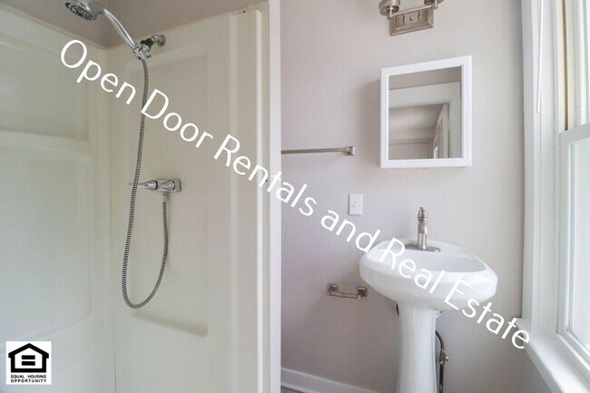 Photo - 1918 Riedmiller Ave Unidad Apt 3