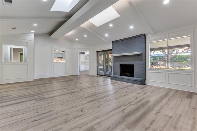 Photo - 5529 Tanbark Rd