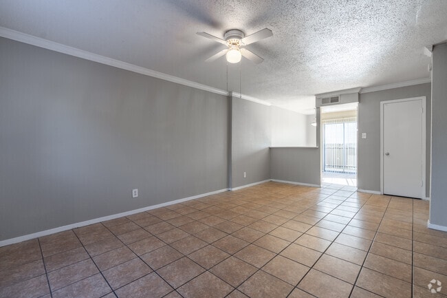 2BR, 1.5BA - 1,010SF - Living Room