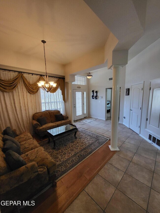 Photo - 6354 Franklin View Dr