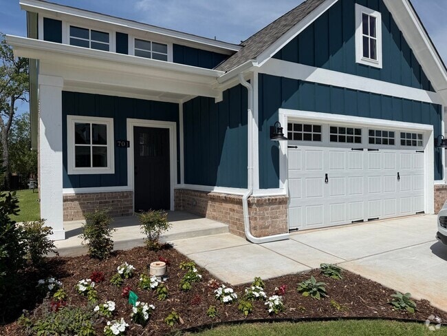 Building Photo - 3 bed 2 bath 2 car in  bungalow Heights, b... Rental