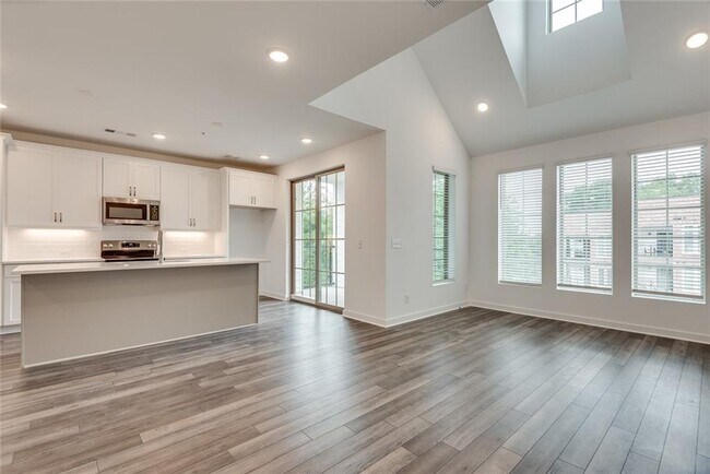 Photo - 513 Burton Dr Unit 808