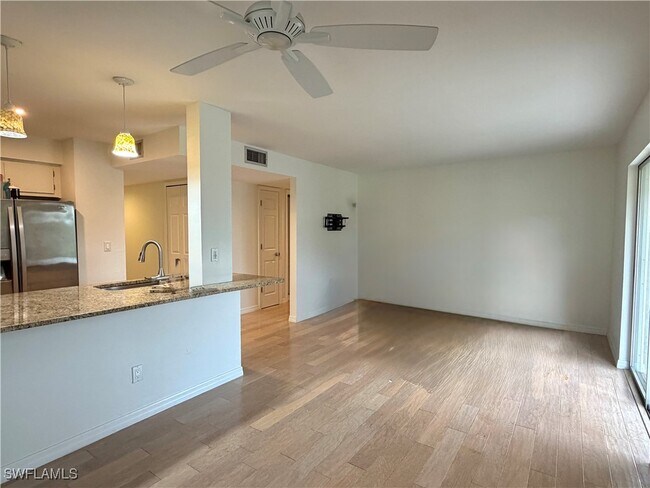 Photo - 1001 Foxfire Ln Unidad 301