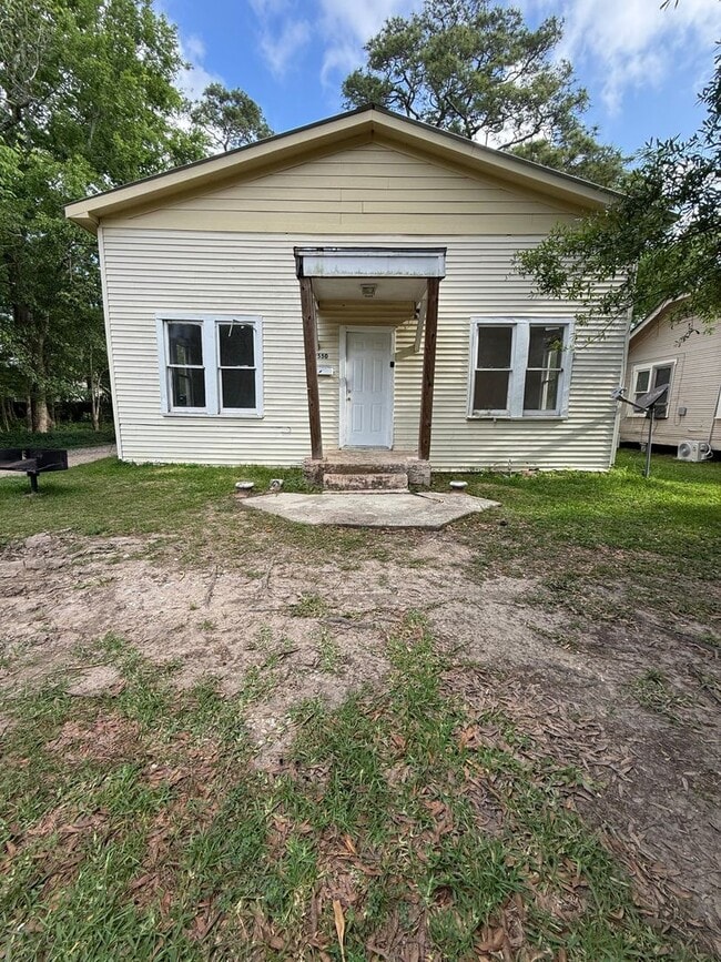 Building Photo - 2550 Pierce St