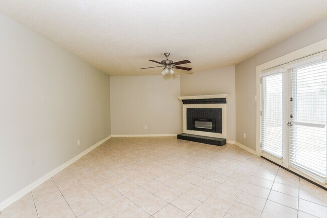 Photo - 8310 Woodland Willows Dr