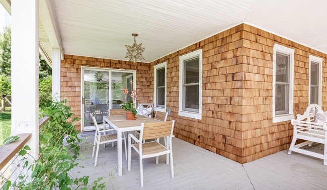 Photo - 19 Three Mile Harbor Rd